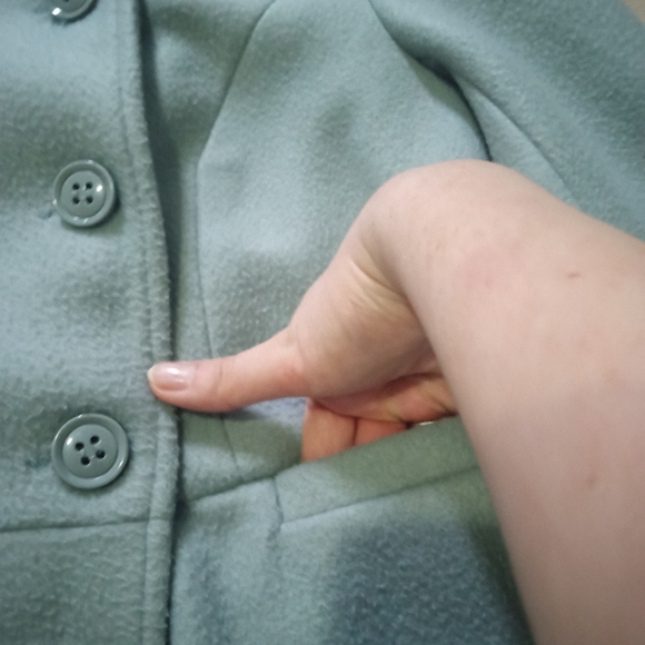 *GIVEN AWAY*Classy Wool coat - Picture 2 of 4